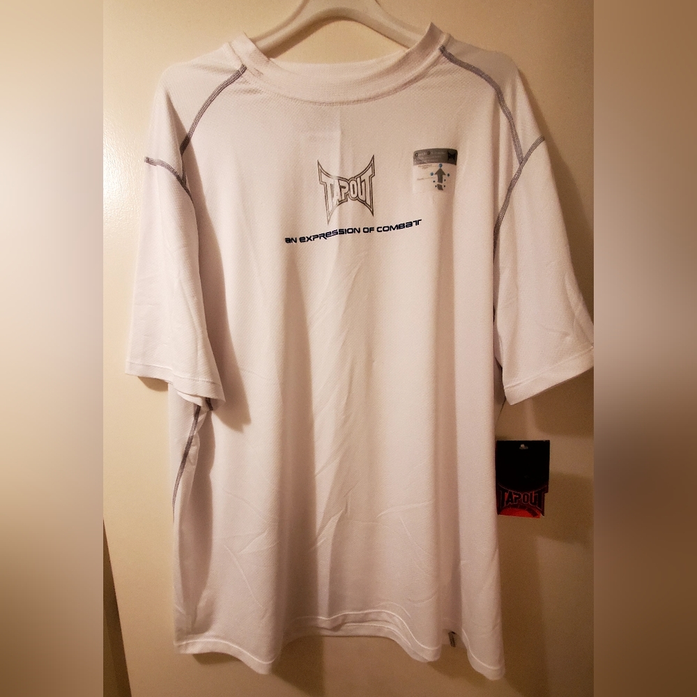 TapOut Fitted T-Shirt Size XXL